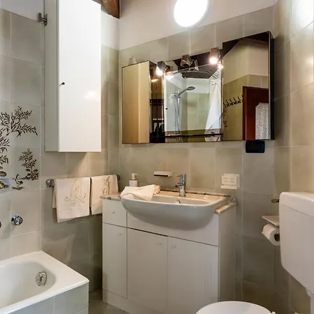 Il Girasole By Interhome بيت للعطل *